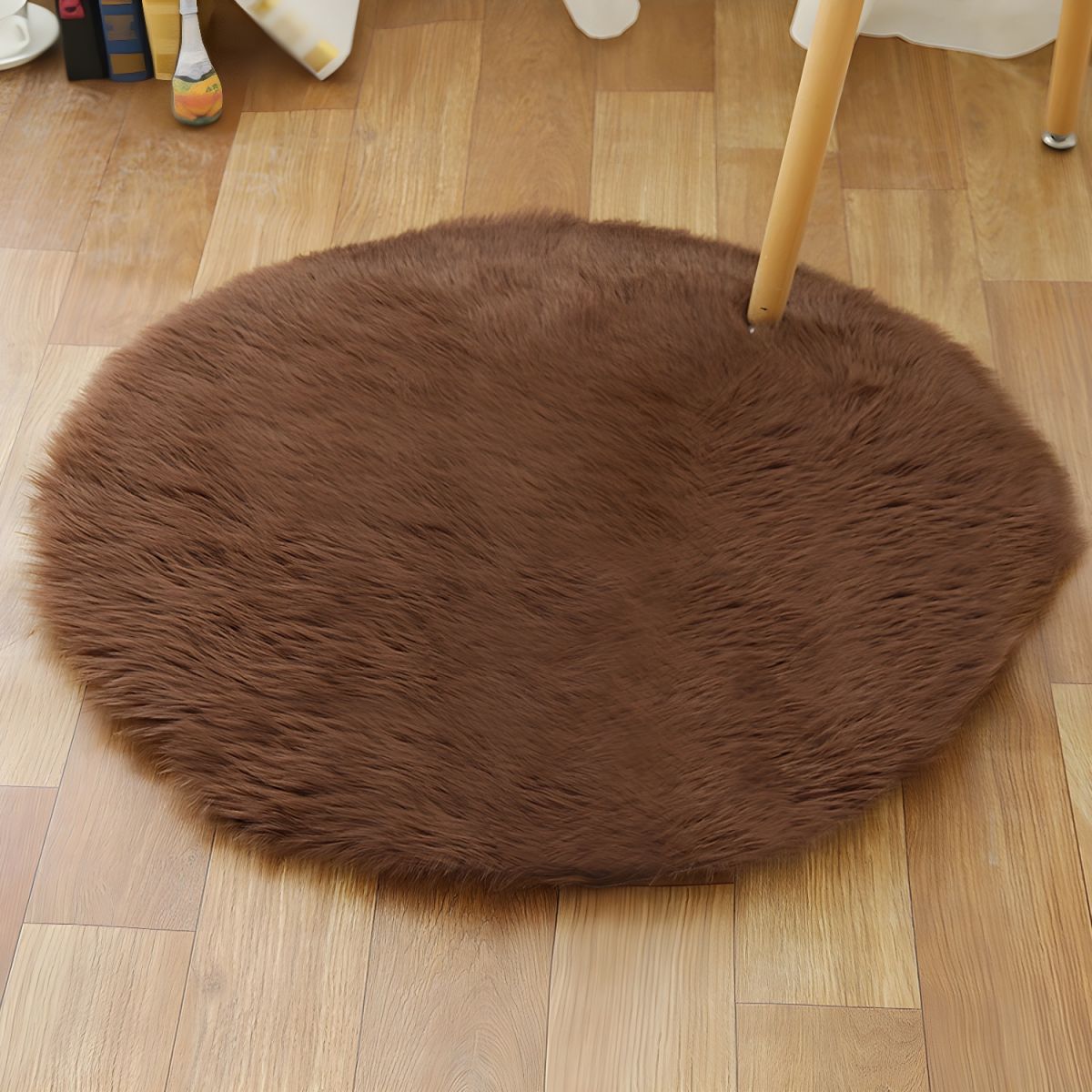 Round Rugs for Bedroom and Living Room Interiors | Modern