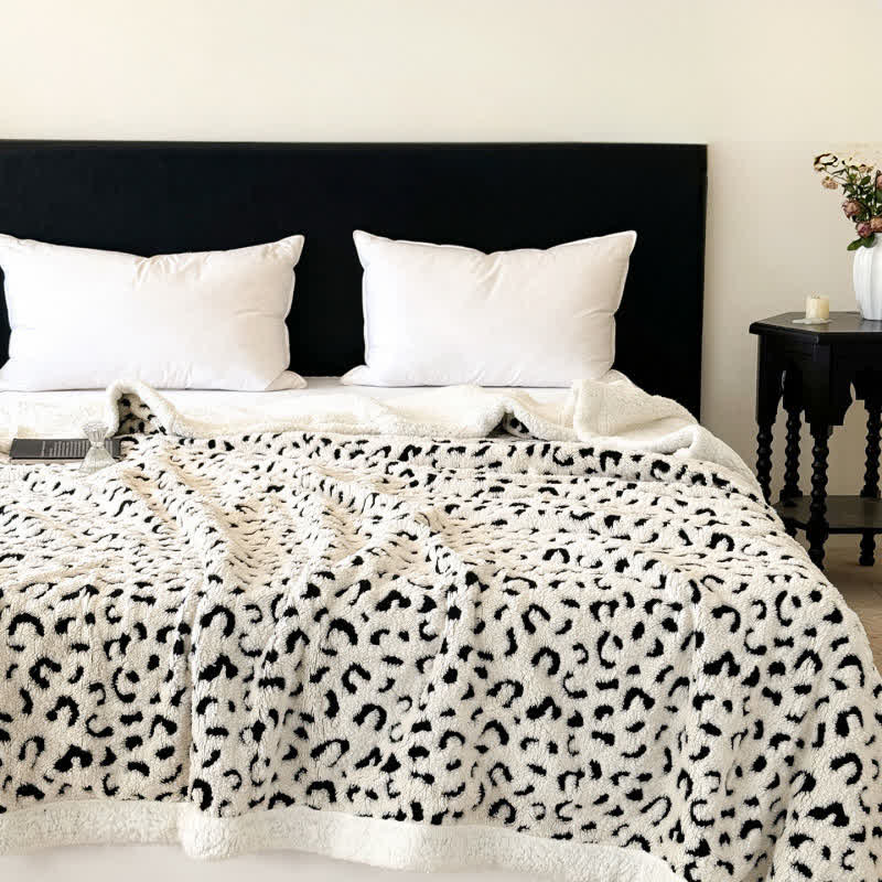 Weighted Blanket Leopard Fleece Bed | Large